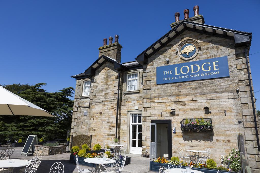The Lodge Lancaster Ленчестър Екстериор снимка